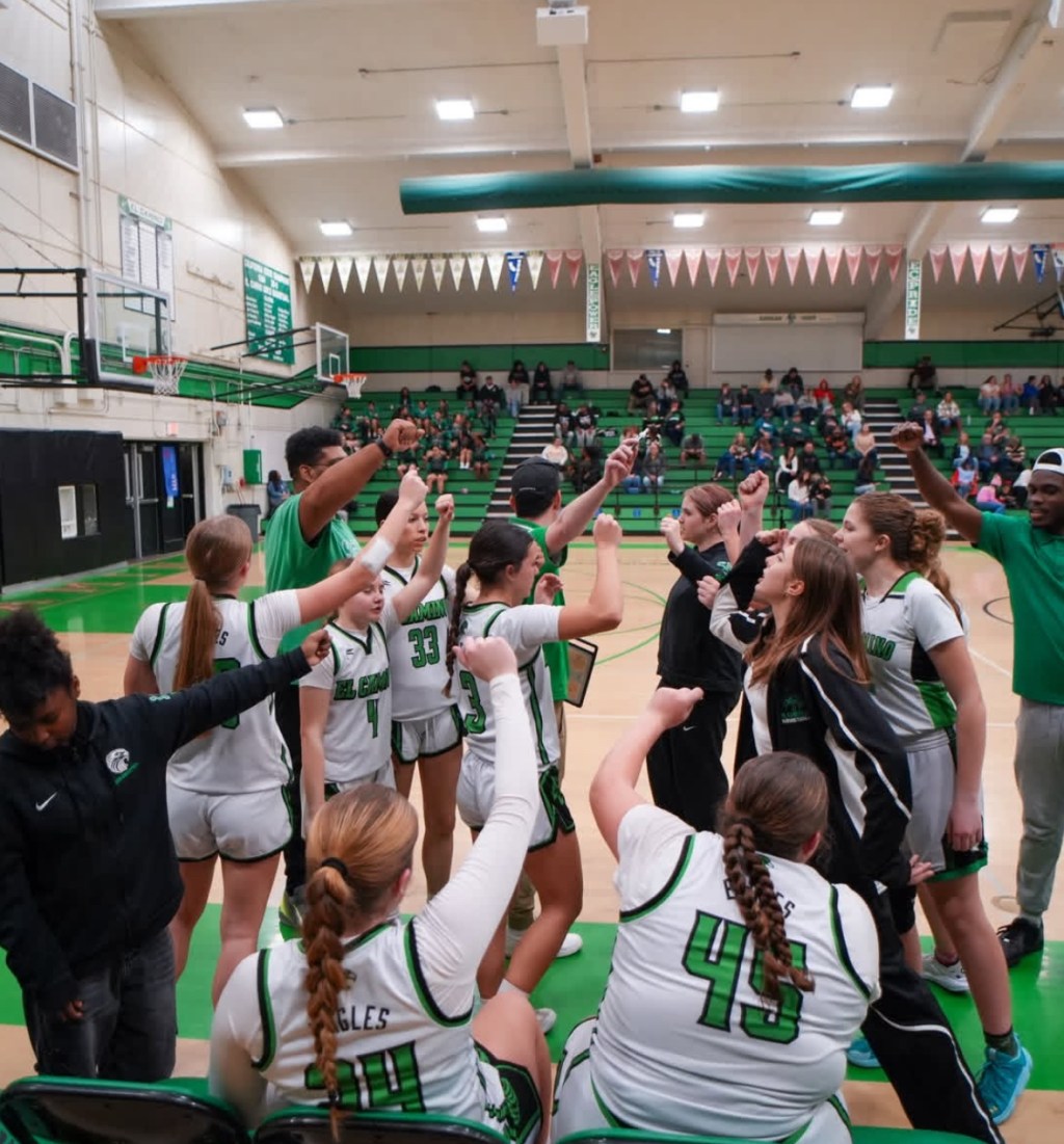 Sports Update 2/3: Girls soccer makes&nbsp;playoffs