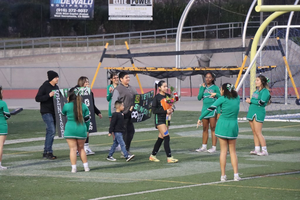 Girls soccer honors seniors in 6-0&nbsp;win